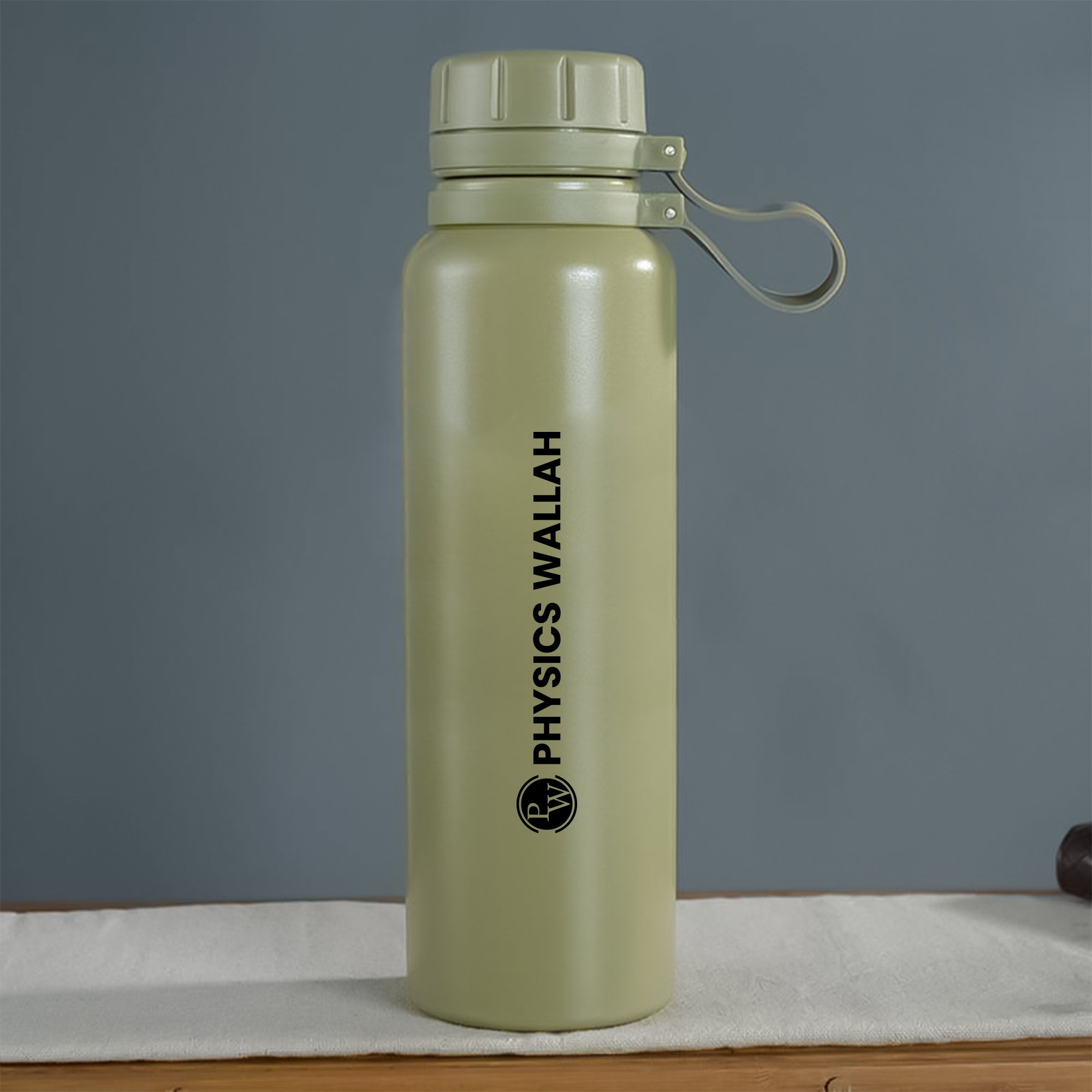 Outdoor Vacuum Bottle | 800 ml | Olive Green | Insulated Stainless Steel