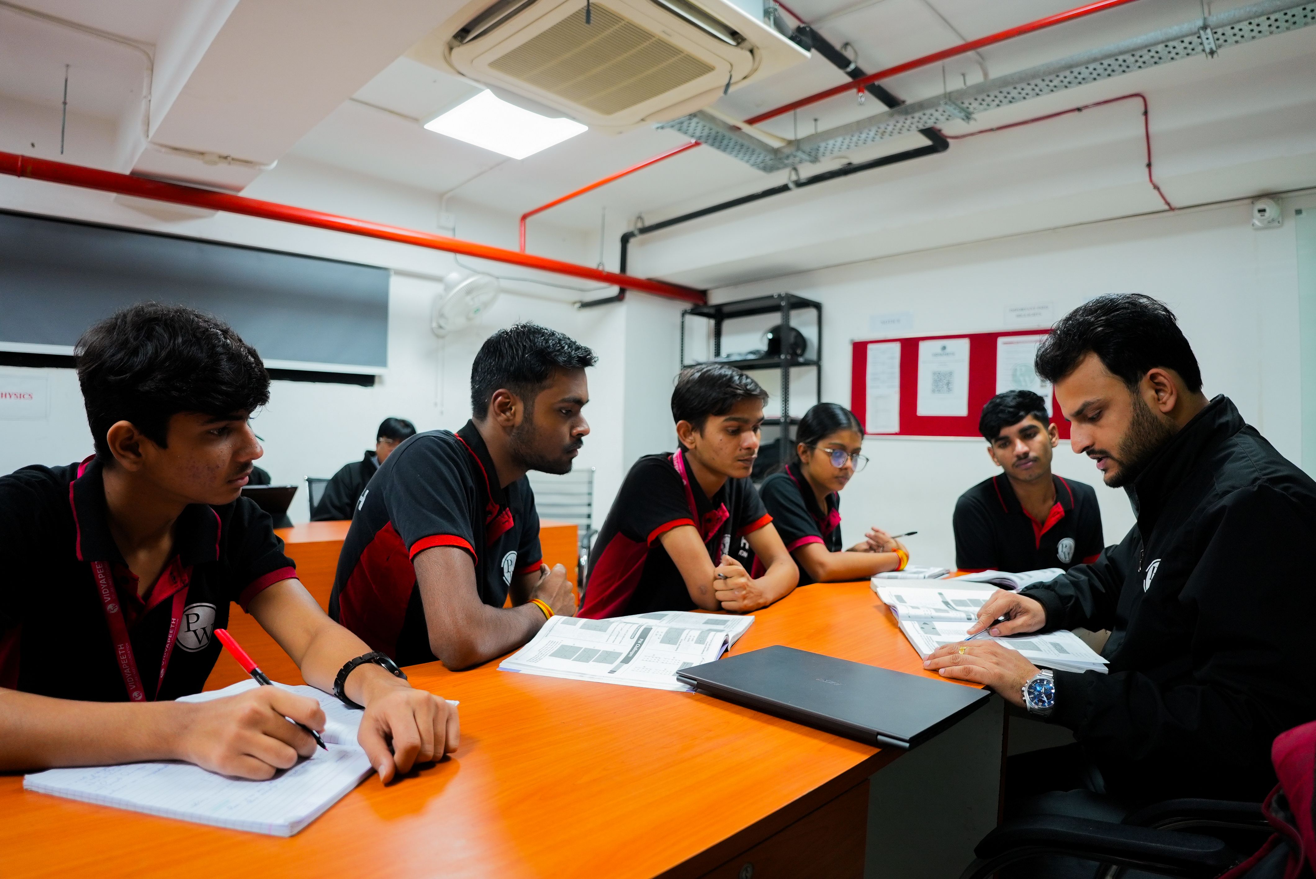 Indore - MG Road Vidyapeeth