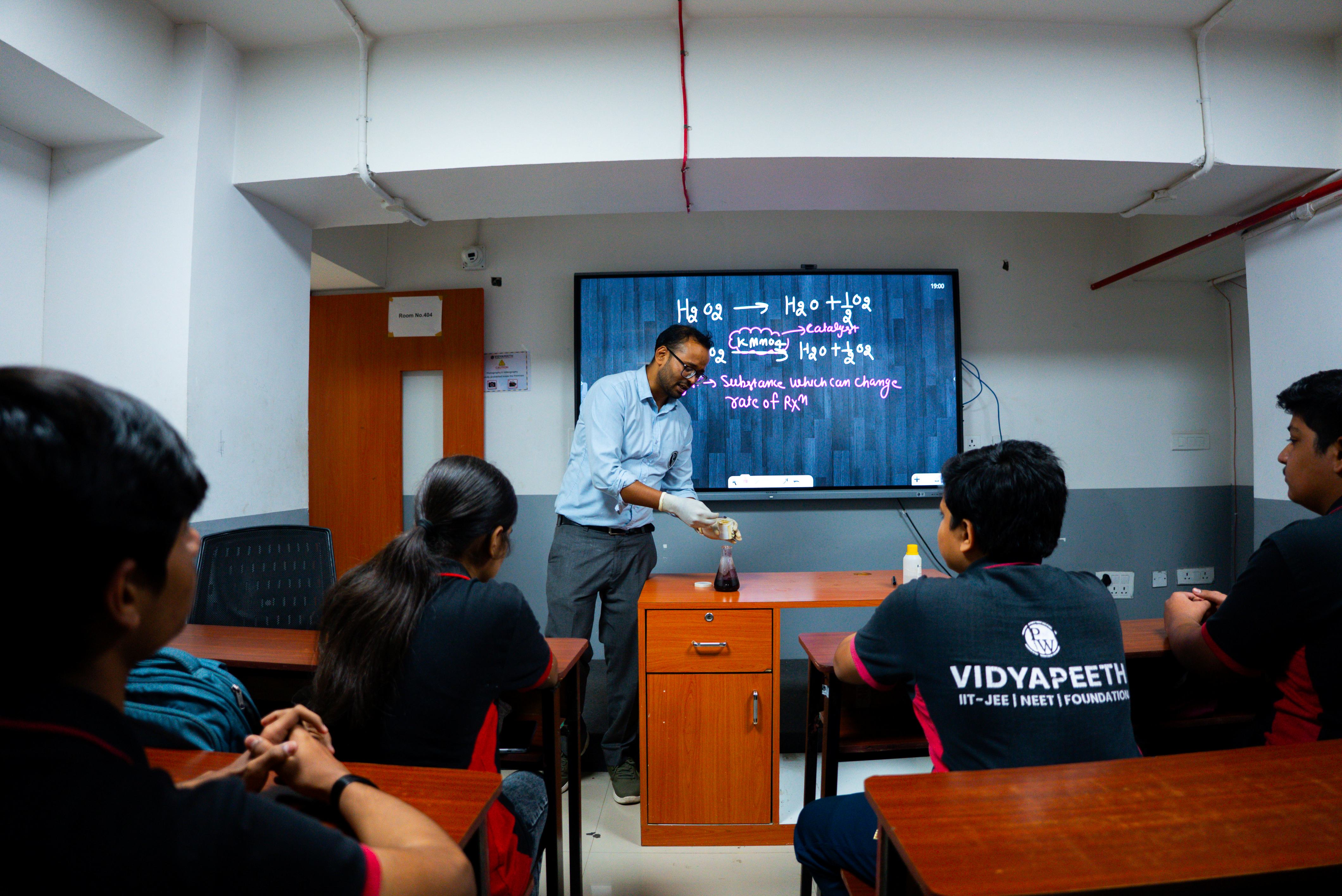 Indore - MG Road Vidyapeeth